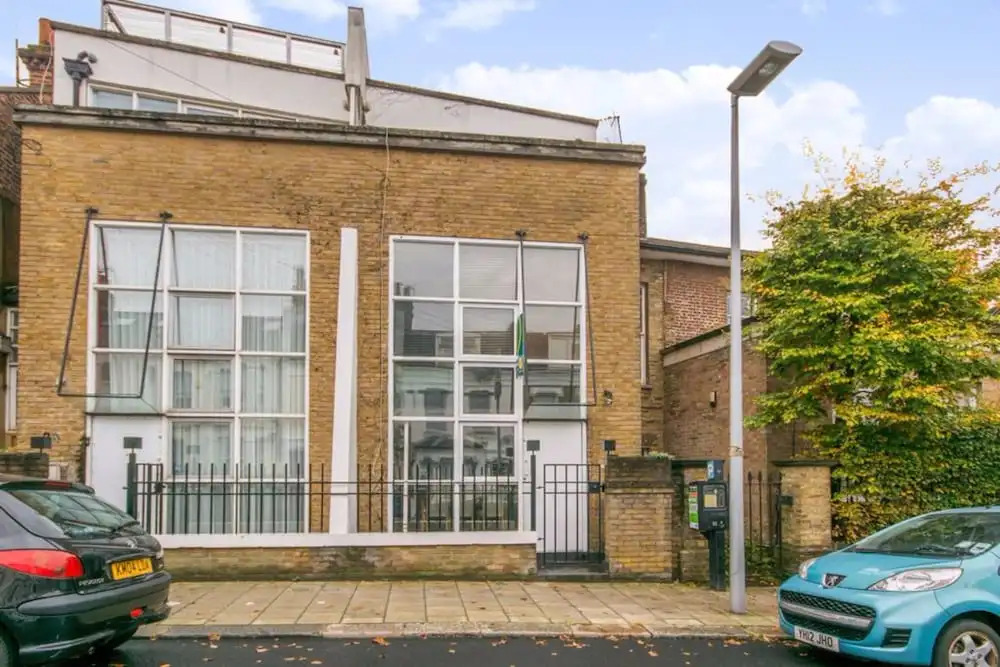 Loft in Clapham Junction Accommodates 4