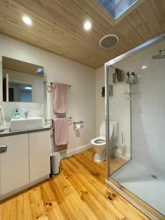 Central Lorne Retreat Quality Home Near Beach Town