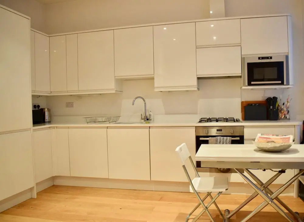 1 Bedroom Apartment in Queen's Park