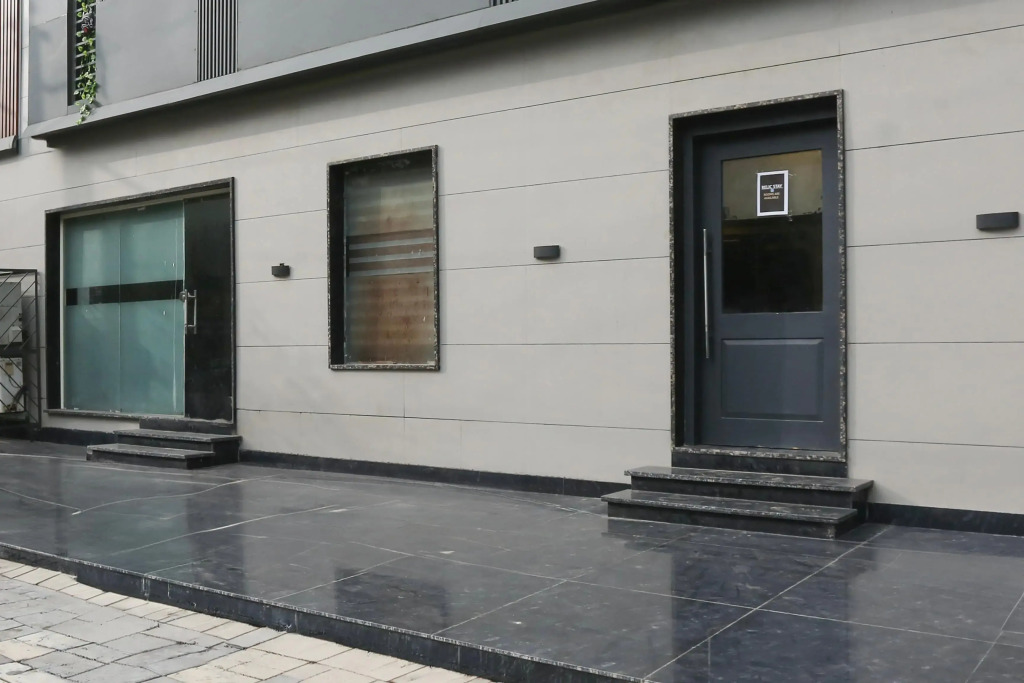 Townhouse Rohini Sector 18 Formerly Relic Stay