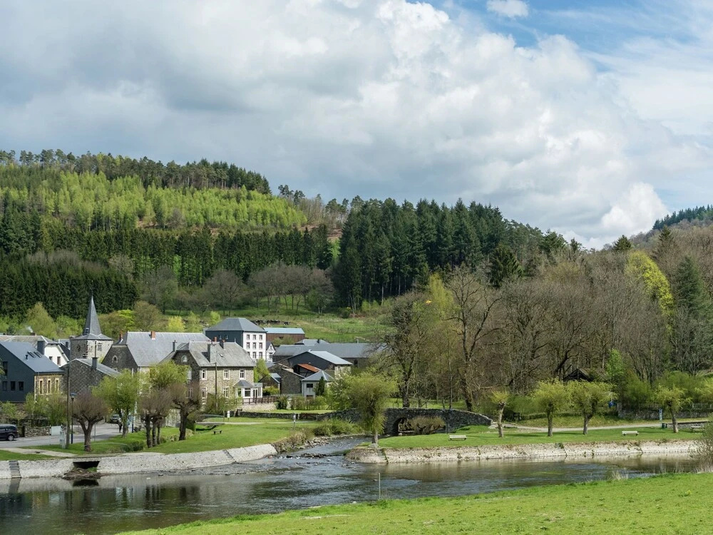 Picturesque Cottage in Alle With Garden