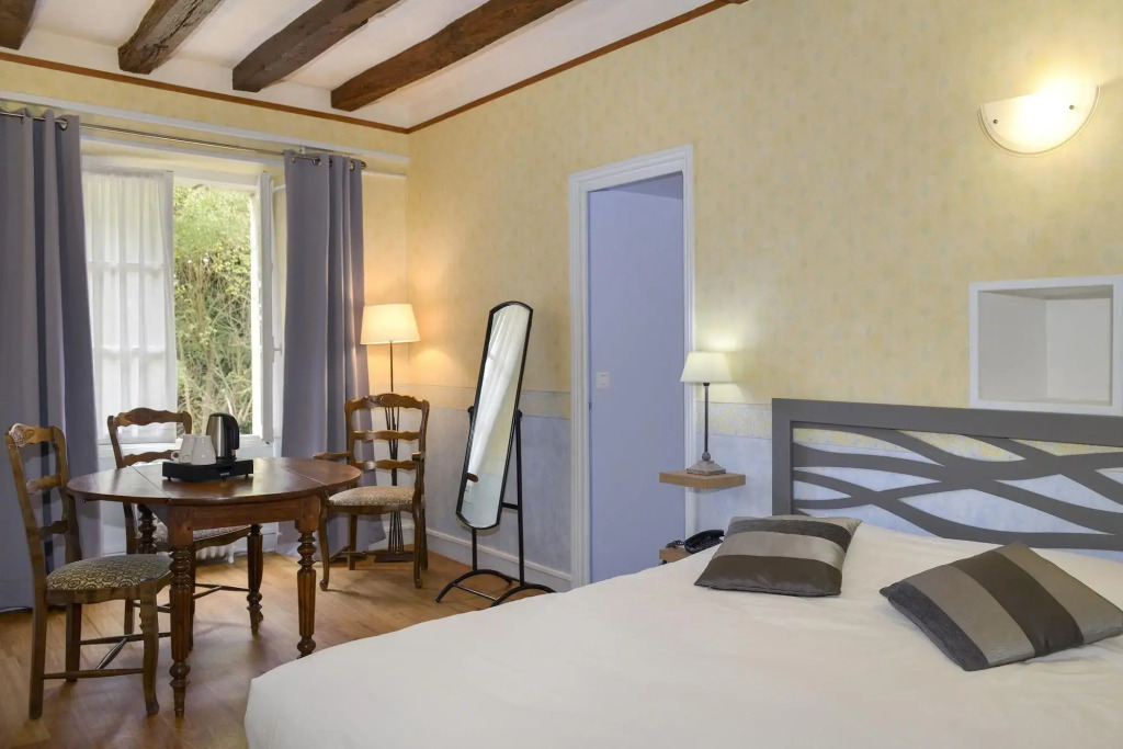 Logis Manoir De La Giraudière