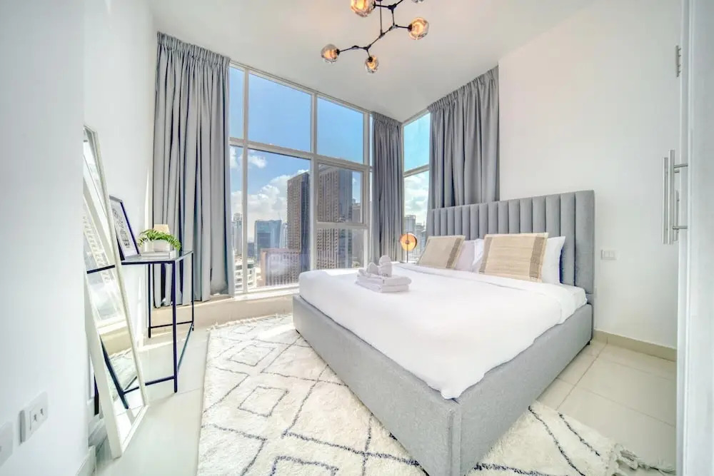 Premium 2BR Apt w Marina Views
