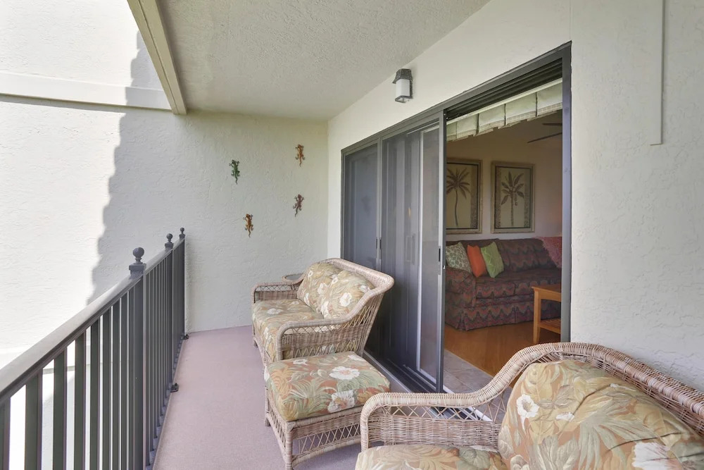 Land's End 304 Building 7 Beachfront / Lovely Updates