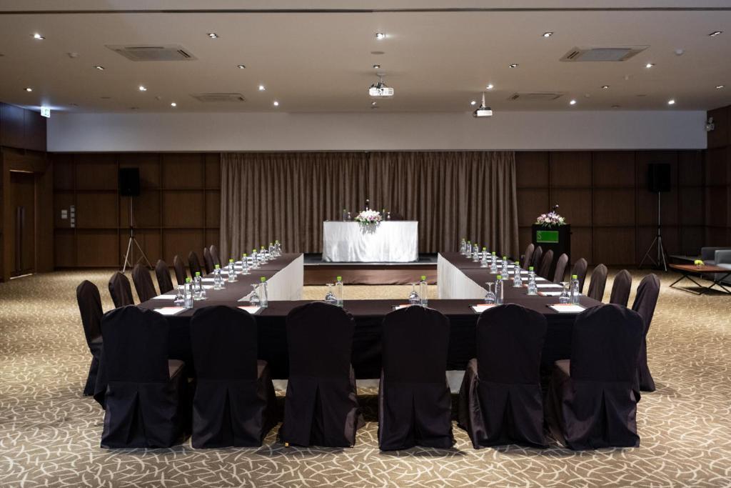 S Ratchada Leisure Hotel