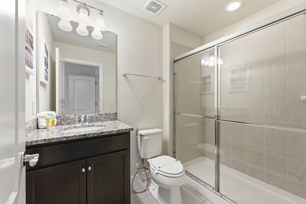 Cozy and Spacious 5BR With Pool Near Disney Parks