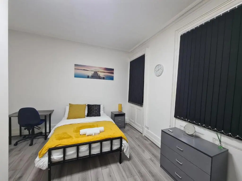 West Street 3-Bed 3-Ensuite Apartment Leicester