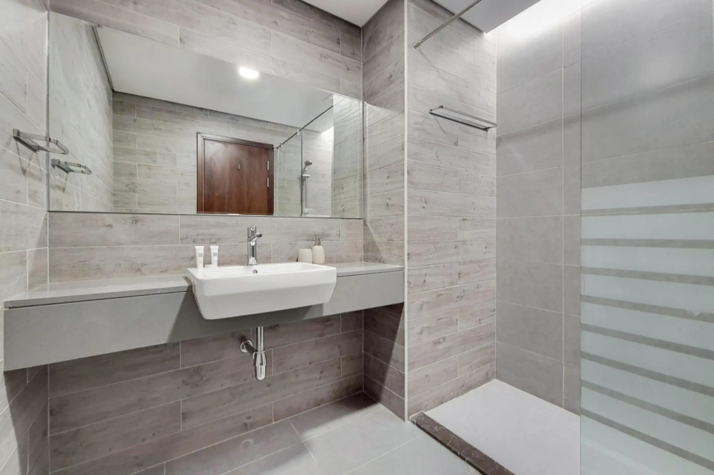 Business Bay - Vezul Residence 1301