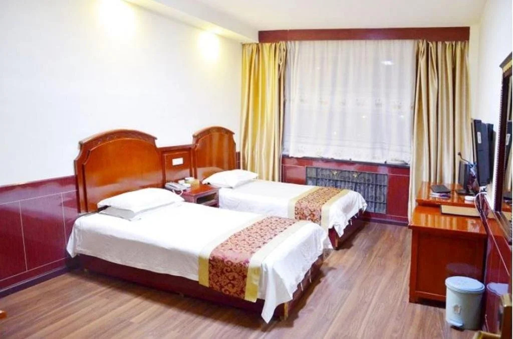 Golmud Fenghe Inn