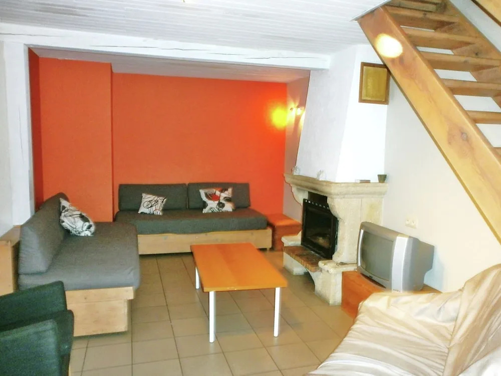 Tidy Holiday Home With Fire Place Close to Malmédy