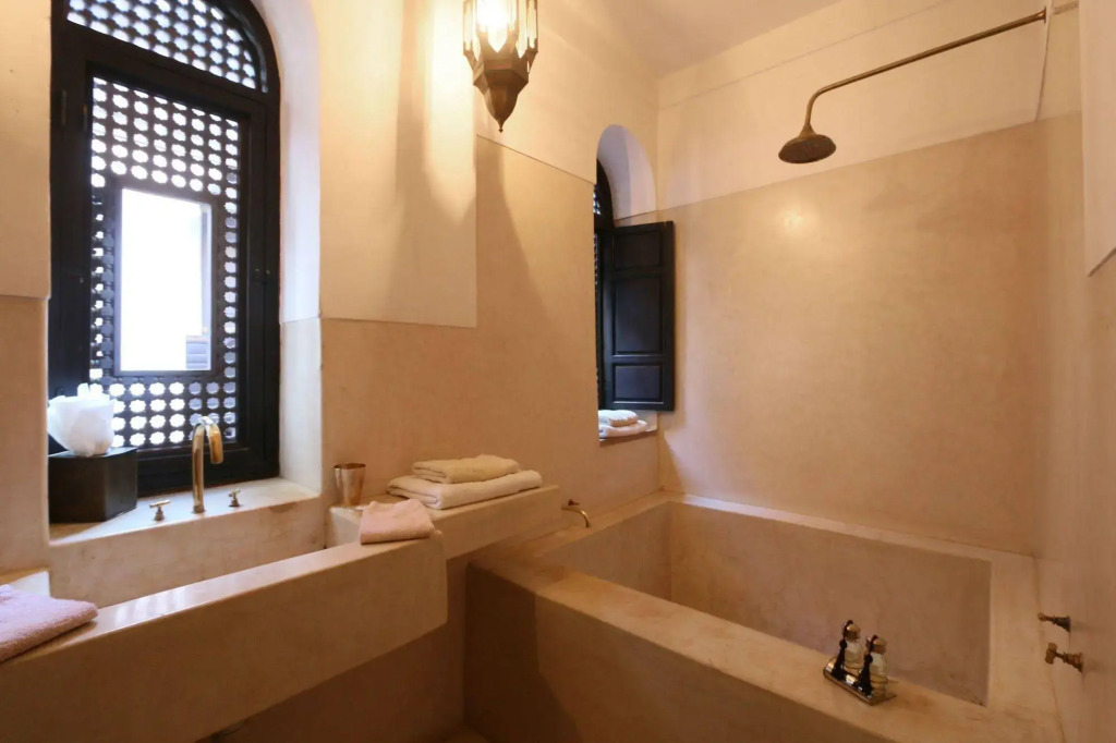 Riad Azzouna 13