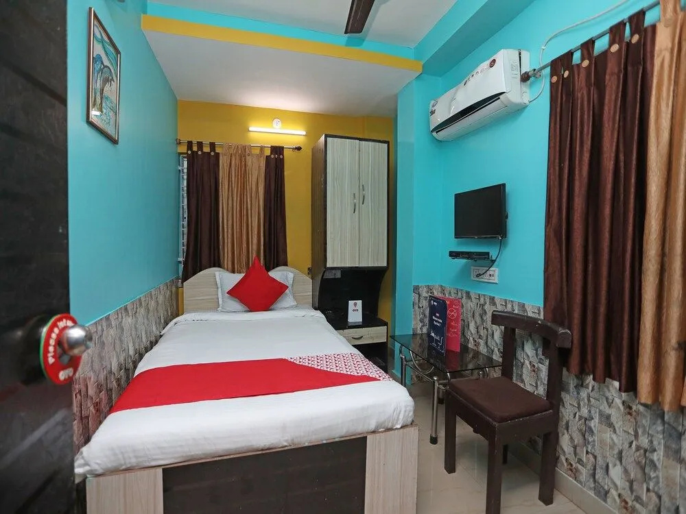 OYO 15114 Ivy Hotel