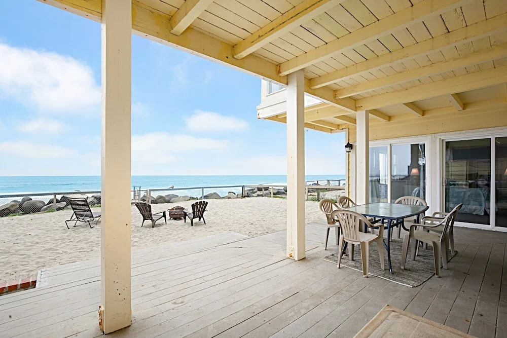 1121 Oceanside - 4 Br Home