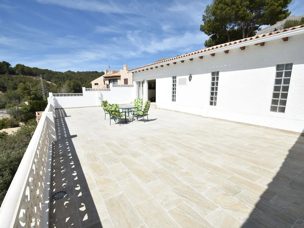 Spacious Detached Villa on the Costa Blanca With Heated Pool and Beautiful View