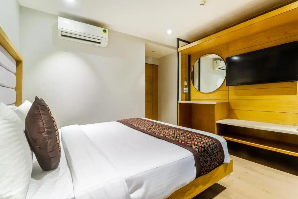 Hotel Bricks, Karol Bagh, New Delhi