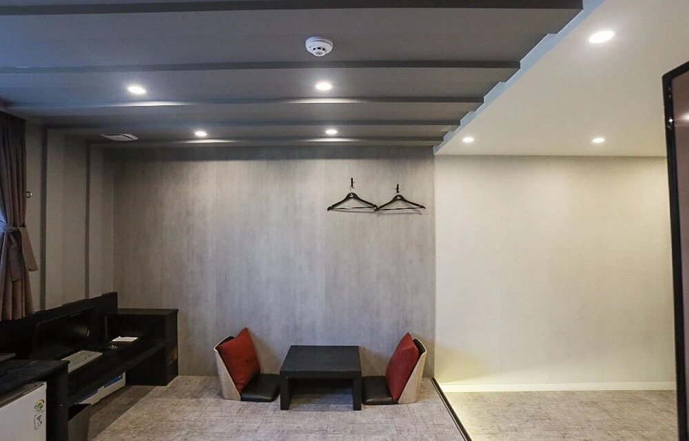 Louis Hotel