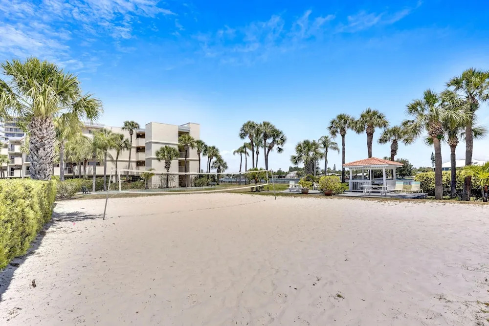 Land's End 9-301 Beach Front-premier