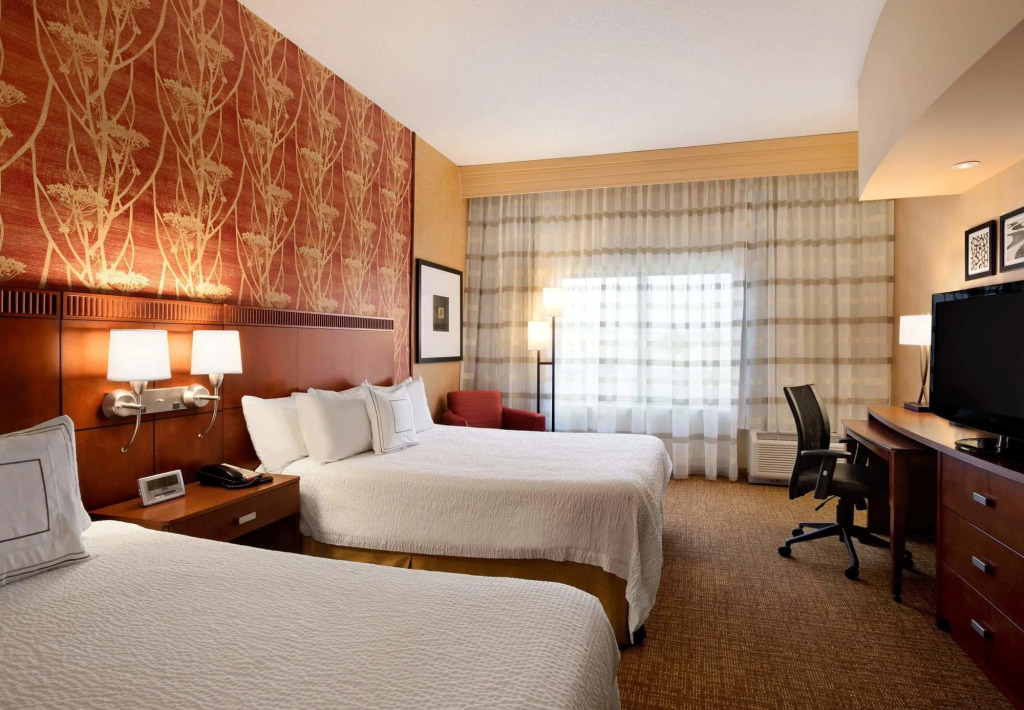 Sonesta Essential Junction City