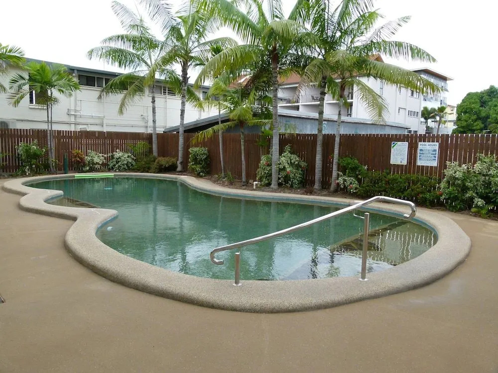 Madison Ocean Breeze Apartments