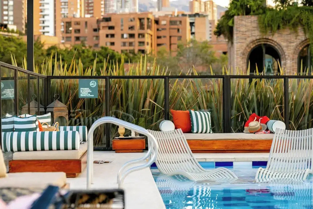 Hotel Loma Verde