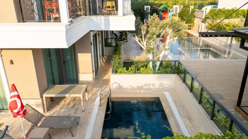 Loovox Suites