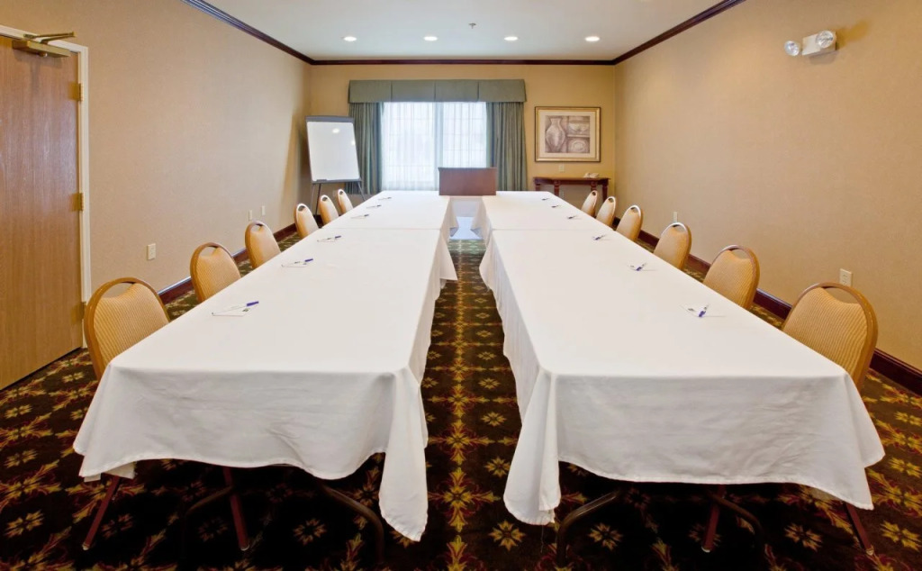 Holiday Inn Express Lebanon by IHG