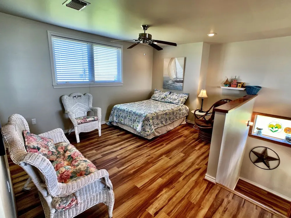 Fay House 3 Bedrooms 2 Bathrooms Home