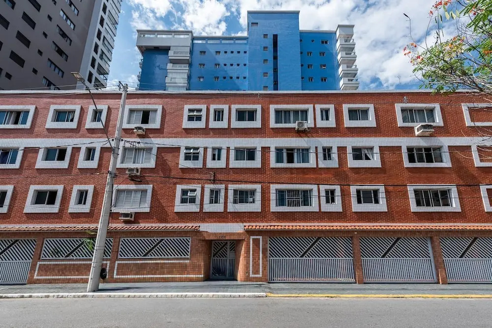 Apartamento a 550 m da Praia com Wi-fi e Garagem
