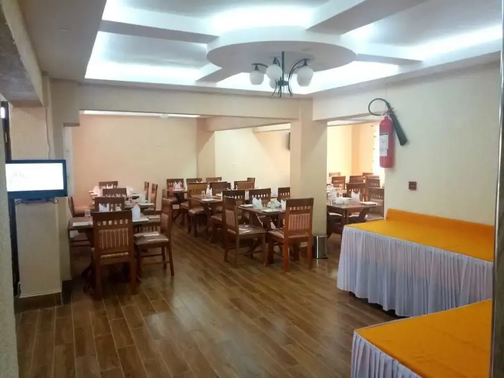 Kiandani Hotel