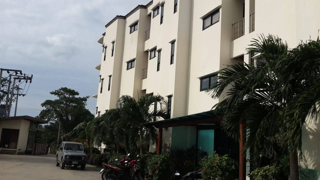 Chaweng Lake View Condotel