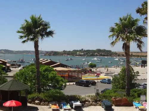 Clube Alvor Ria - Waterfront luxury apartments with stunning views