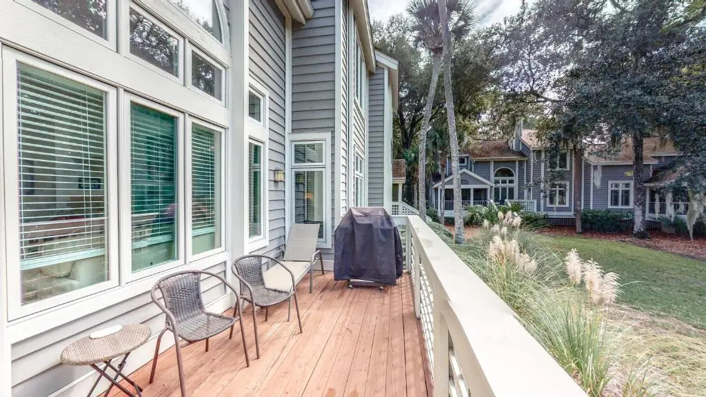 7609 Huntington Villas