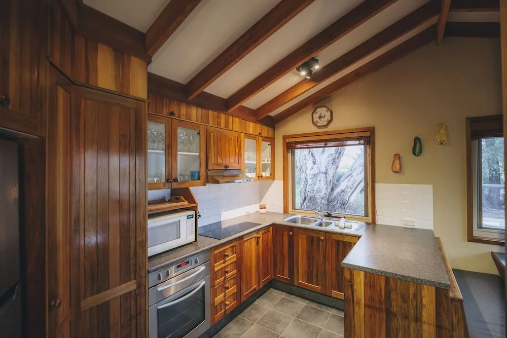 Edzell - Stunning Waterfront Home