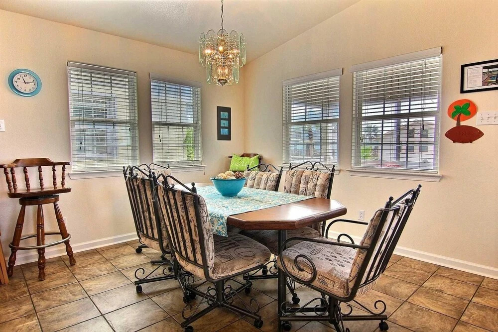 Tropical Touchdown - 4 Br Home