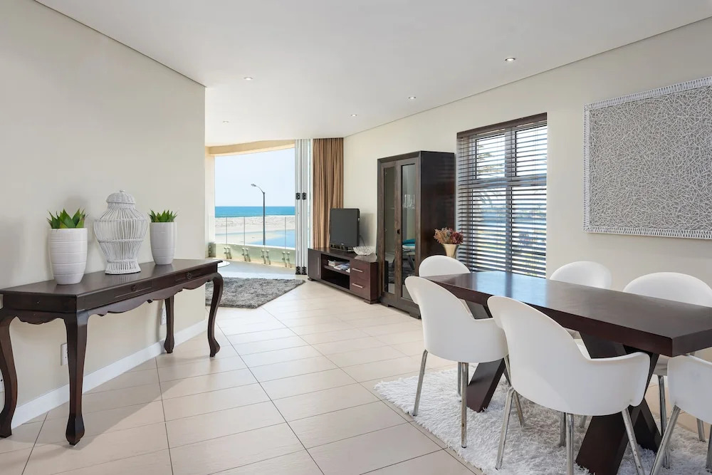 Island View 208