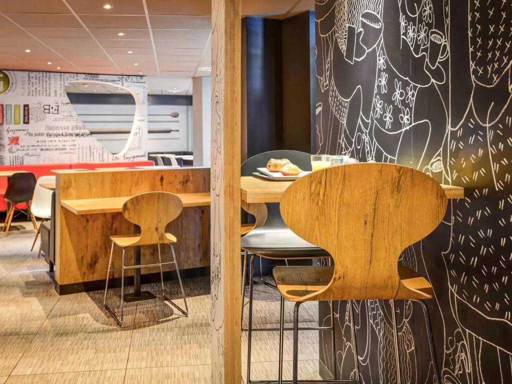 Ibis Orly Chevilly Tram 7