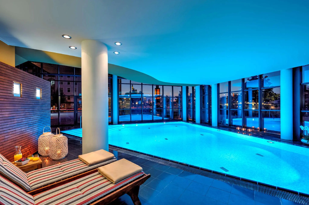Lindner Hotel Frankfurt Main Plaza, part of JdV by Hyatt