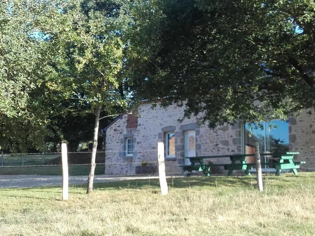 Gîte de charme rénové avec cheminée, terrasse et proche randonnées - Capacité 13 pers. - FR-1-410-179