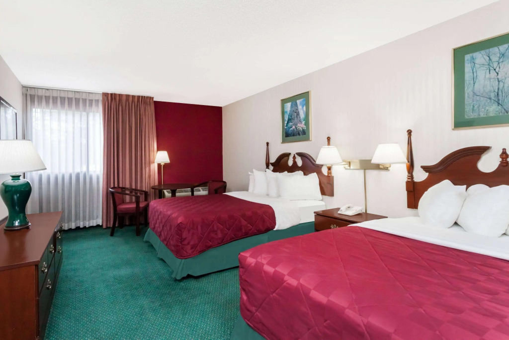 Baymont by Wyndham Queensbury/Lake George