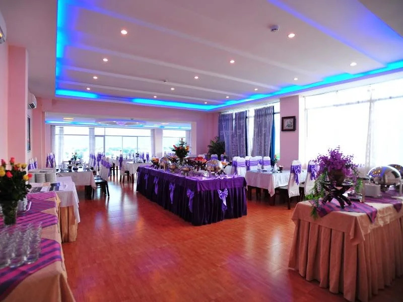 Violet Hotel
