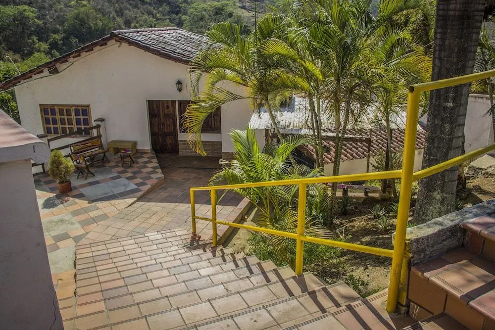Hotel Campestre Lucila