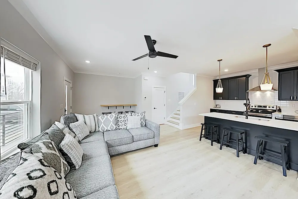 2 Brand-new Townhomes W/ Luxe All-suite Layouts 4 Bedroom Townhouse
