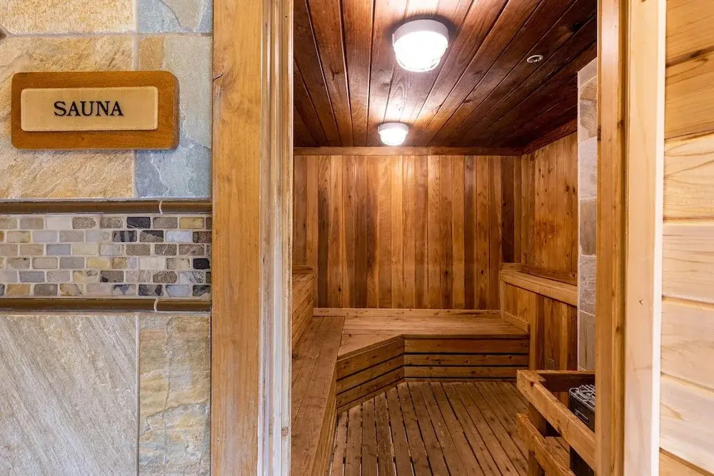 1483 Lakeside 1 Bedroom Condo