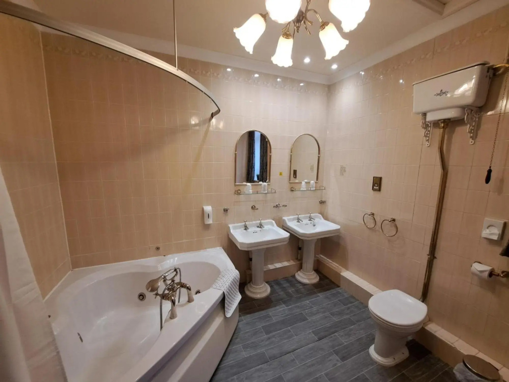 Scarisbrick Hotel