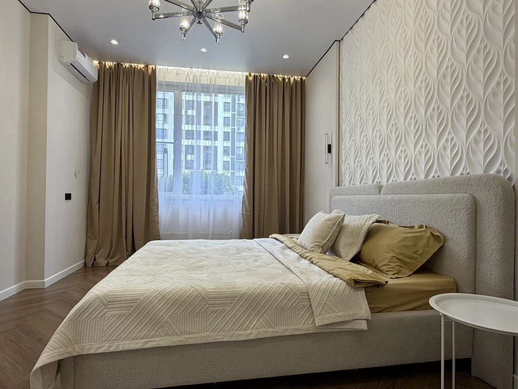 Квартира новая трехкомнатная с джакузи