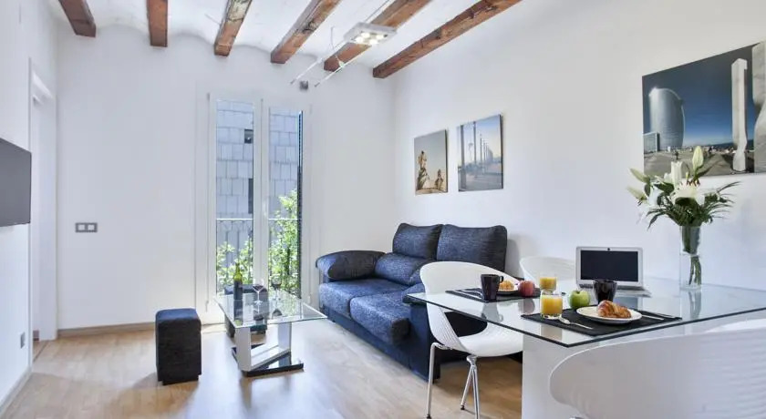Catalonia Square Terrace & 5 bathrooms 5BD-5BTH
