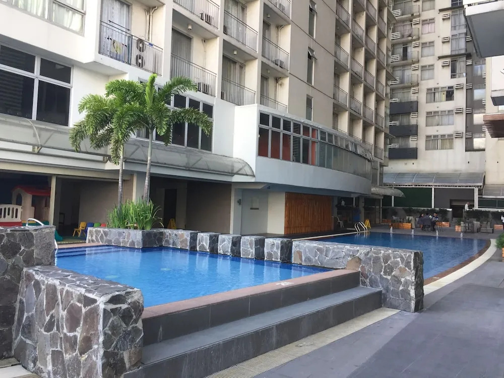 Serena's Suite (Makati Ave.)