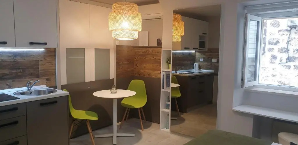 Apartments Giron