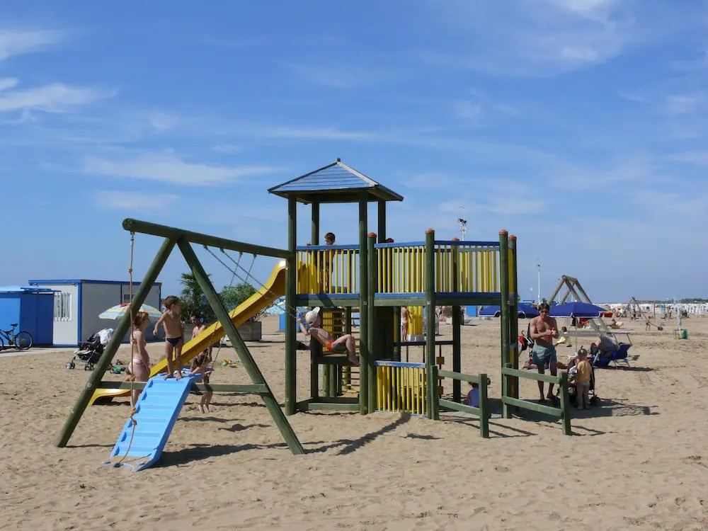 Shedir B in Bibione With 1 Bedrooms and 1 Bathrooms