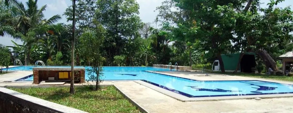Monty Hotel
